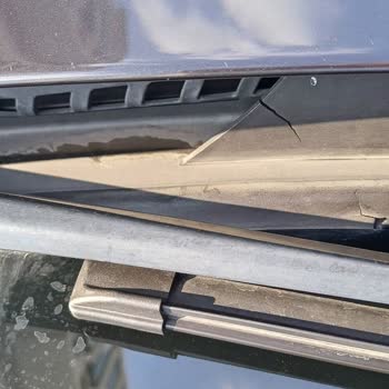 BMW 5.20 D Model Araçta Beklenmedik Parça Çatlakları