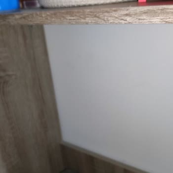 Adore Ayakkabılıkta Kırılan Plastik Parçalar Ve Vida Sorunu