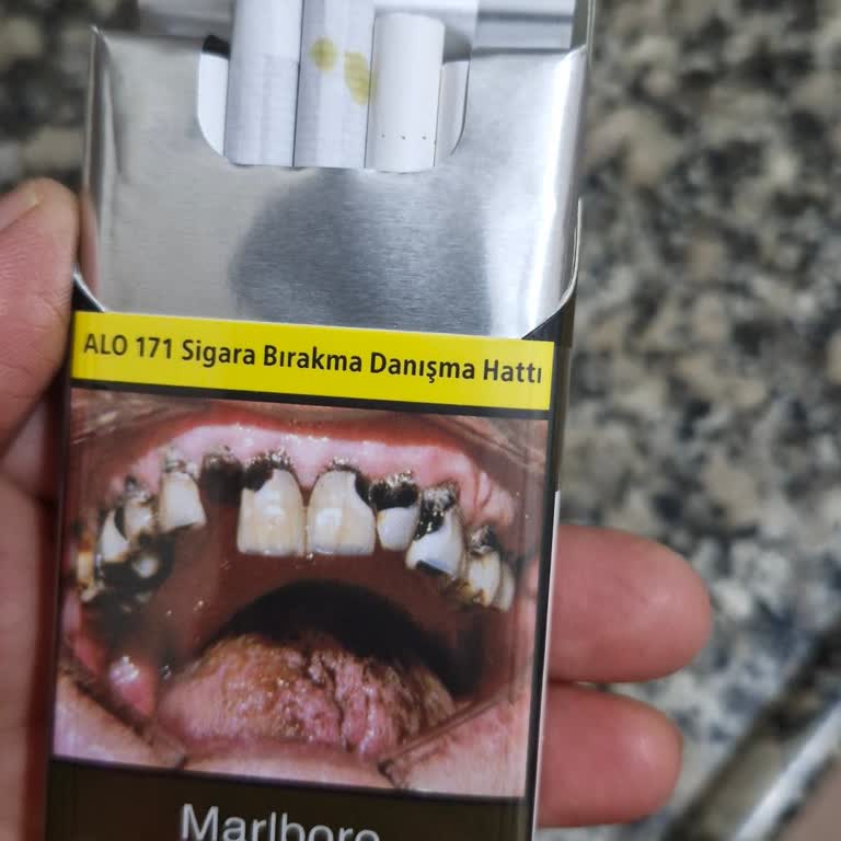 Marlboro Touch Blue Paketinde Şüpheli Lekeler