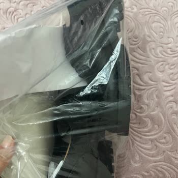 Pull & Bear Sent the Wrong Size and Style for My White Running Shoes