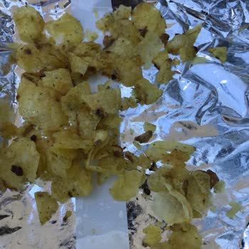 Burnt and Inedible Potato Skins Found in Lays Chips