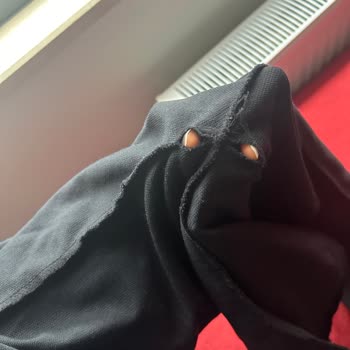 Dikişleri Açılan Eşofman Takımı Hayal Kırıklığı