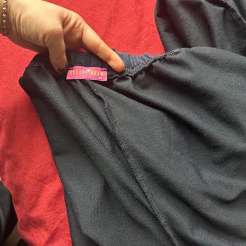 Dikişleri Açılan Eşofman Takımı Hayal Kırıklığı