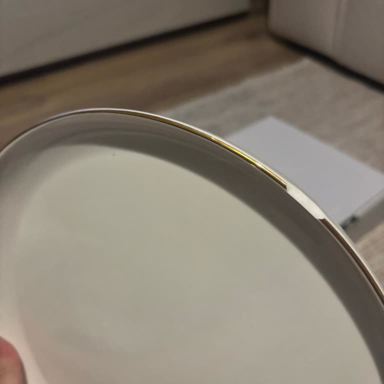 Tuzla Marina Karaca Mağazasında İlgisizlik Ve Kırık Yemek Takımı Sorunu