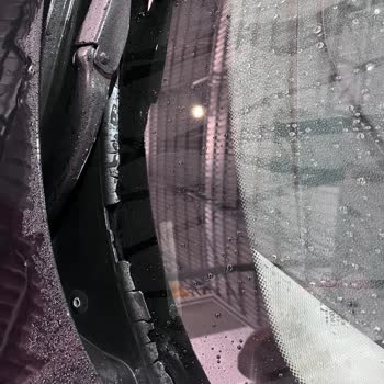 BMW 116d Frontscheibendichtung VERROTTET, dringende Lösung erforderlich!