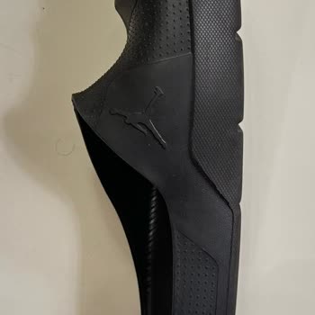 Nike Terlikleri Güneşte Eriyor!