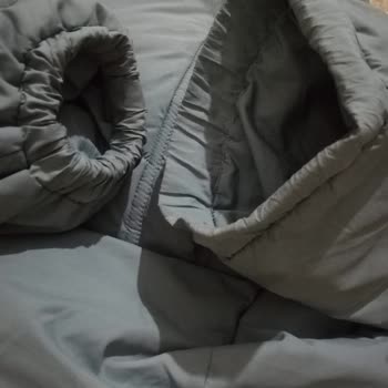 Mavi Jacket I Bought Has a Torn Sleeve Elastic and Requires a Month-Long Inspection