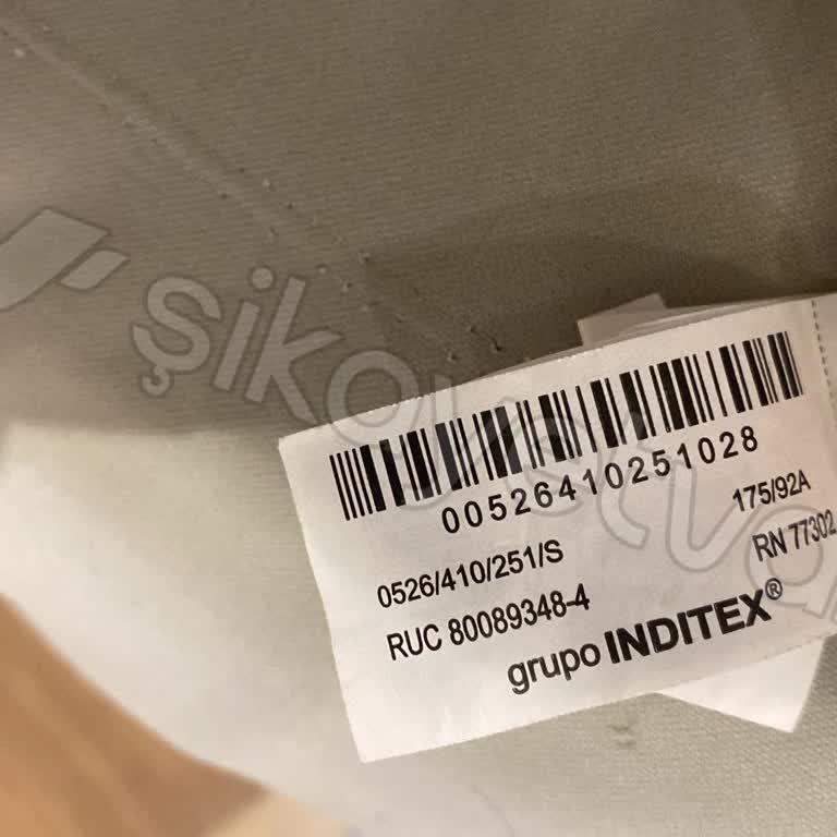 No puedo obtener mi factura de Zara para zapatos y polo defectuosos