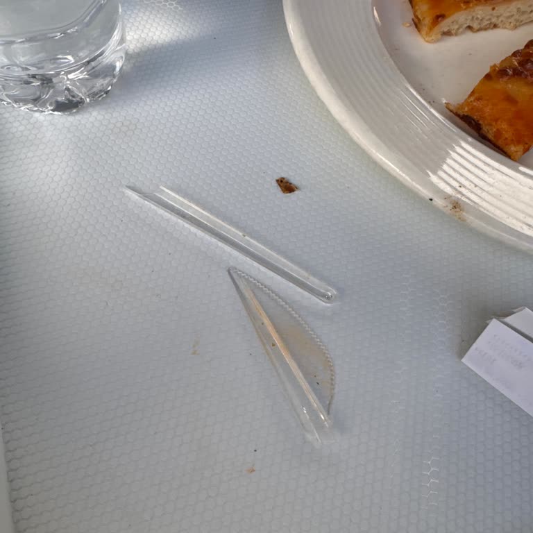 Yüksek Fiyatlar ve Düşük Kaliteli Servis Eleştirisi