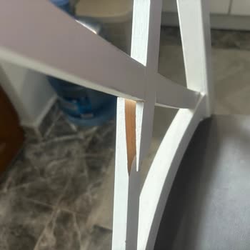 Garanti Kapsamında Olmayan Sandalyelerde Çatlak Sorunu