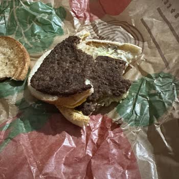 Burger King'de Hayal Kırıklığı: Yanmış Ve Eksik Ürün