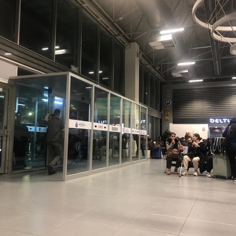 Otobüs Yolculuğunda Saatlerce Bekletildim