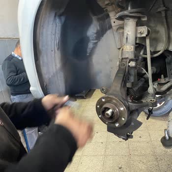 Lastik Değişimi Sırasında Yaşanan Sorunlar Ve Yetersiz Çözüm