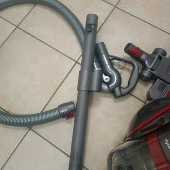 Dyson Süpürge Sorunları Ve Eksik Parça Şikayeti