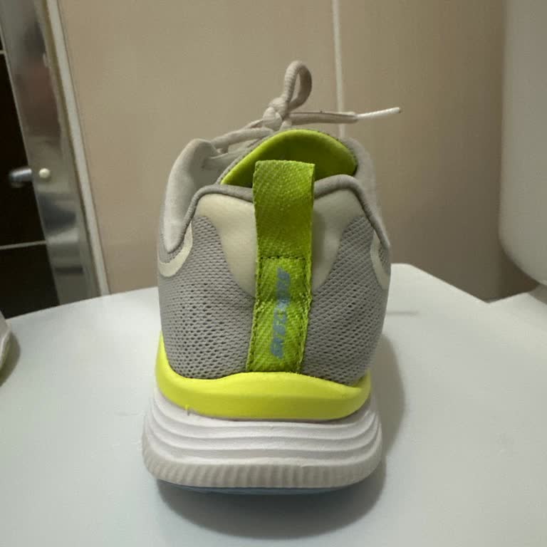 Skechers Ayakkabıda Yürüyüş Problemi