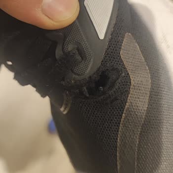 Deichmann'dan Aldığım Ayakkabılarda Sürekli Sorun Yaşıyorum
