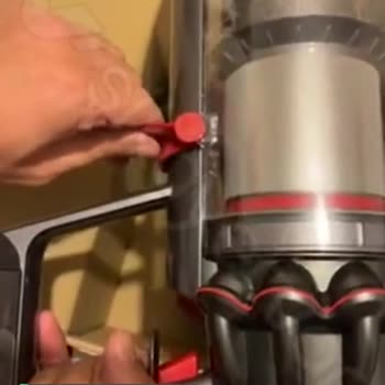 Dyson V10 Toz Haznesi Açılmıyor!