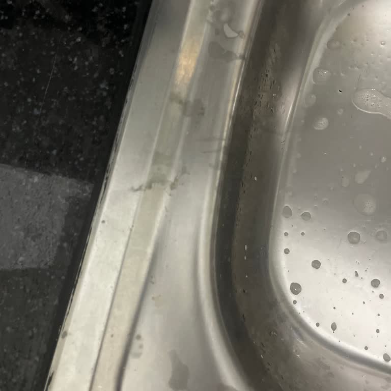 Porçöz Kullanımı Sonrası Evyede Leke Problemi