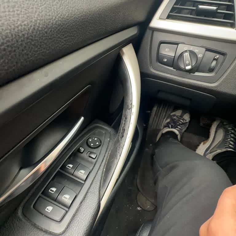 BMW 418i Kapı Kolu Sorunu İçin Acil Çözüm İsteği