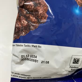 Bayat Ve Plastik Kokulu Nestle Crunch Deneyimi