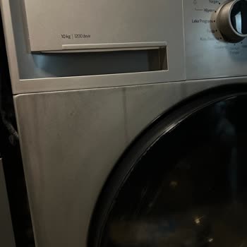 Arçelik Çamaşır Makinesinde Kalıcı Siyah Lekeler