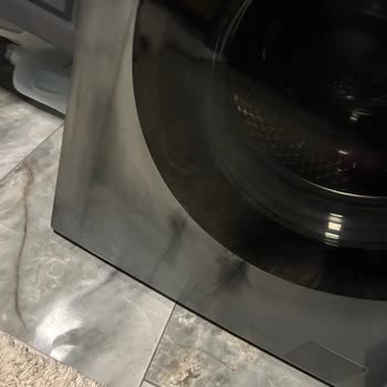 Arçelik Çamaşır Makinesinde Kalıcı Siyah Lekeler