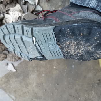 YDS Boots İş Ayakkabısı: 30 Dakikada Hayal Kırıklığı!