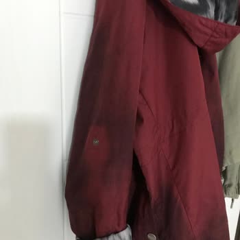 Yağmurluk Montta Beklenmedik Su Lekeleri