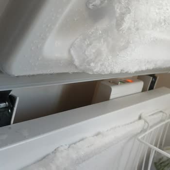 Beko Derin Dondurucu Kapağı Sorunu Çözülmüyor