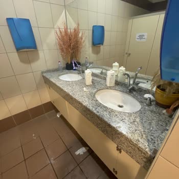 Kütüphane WC Ve Isıtma Sorunları Acil Çözüm Bekliyor