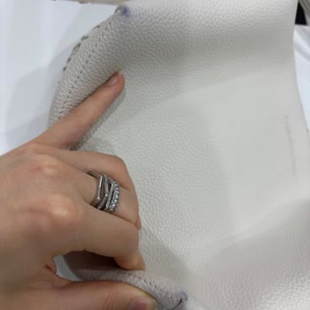 Calvin Klein Çantada Renk Değişimi Ve Mağduriyet