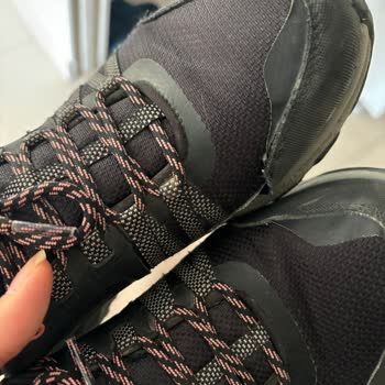 Skechers Ürünlerinin Dikiş Kalitesi Hayal Kırıklığı Yaratıyor