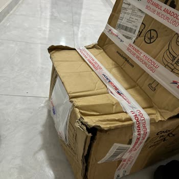 Hasarlı Oto Koltuğu Ve Sorumsuz Kargo Teslimatı