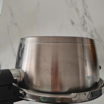 Fissler Yeni Alınan Düdüklü Tencerede Kararma Ve Yanık Sorunu