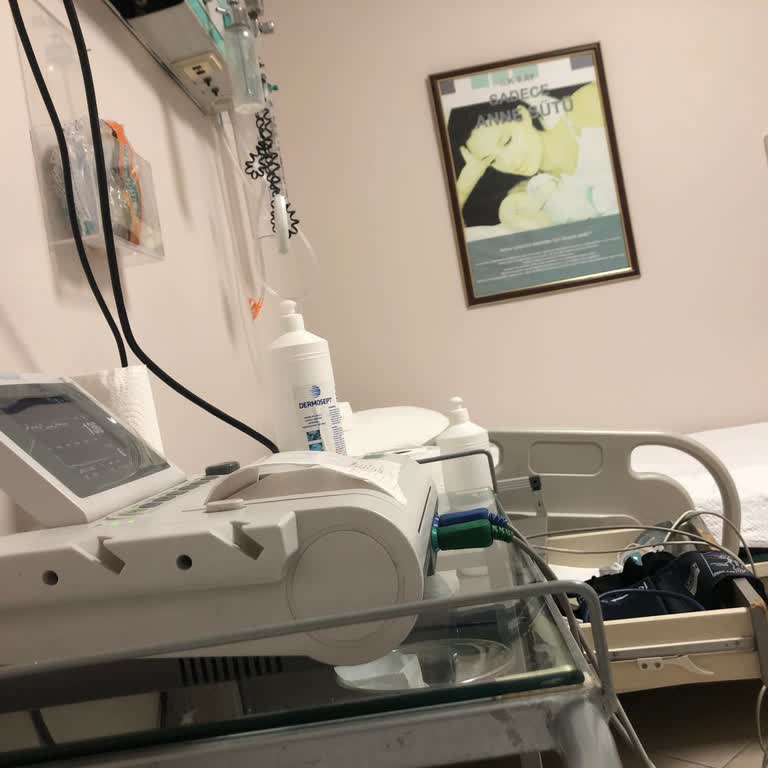 Özel Hastanede İlgisiz Ve Rahatsız Edici Davranış