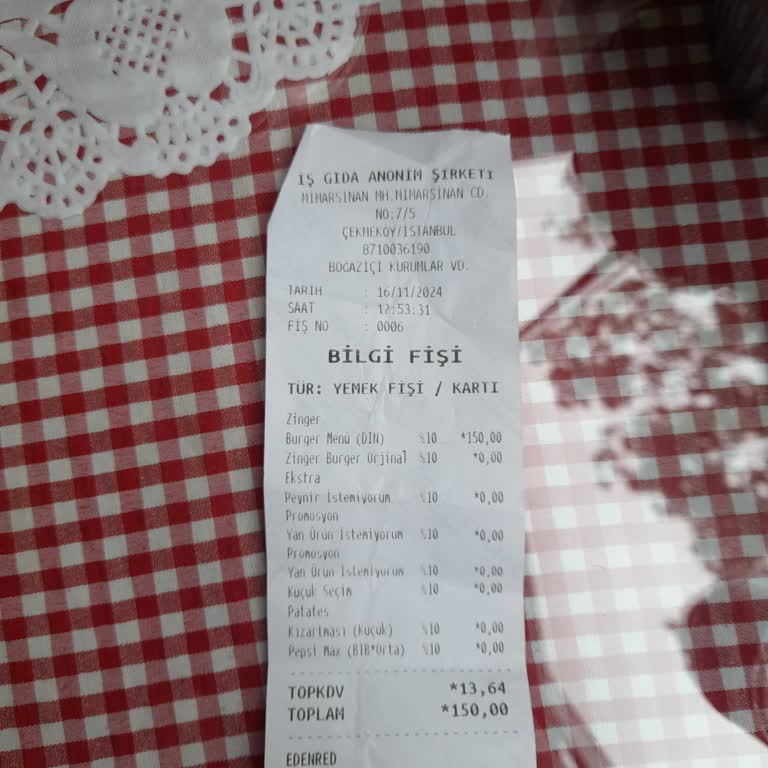 KFC Şubesinde İlgisiz Hizmet Deneyimi