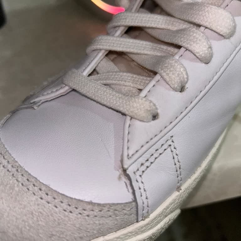 Yeni Alınan Ayakkabıda Hızlı Deformasyon Ve Yetersiz İnceleme