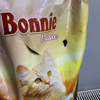 Amazon'dan Gelen Hasarlı Mama Paketi Hayal Kırıklığı Yarattı