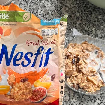 Nestle Nesfit Gevrek Paketinden Böcek Çıktı!