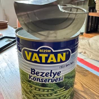 Böcekli Bezelye Konservesi Sağlığımızı Tehdit Ediyor