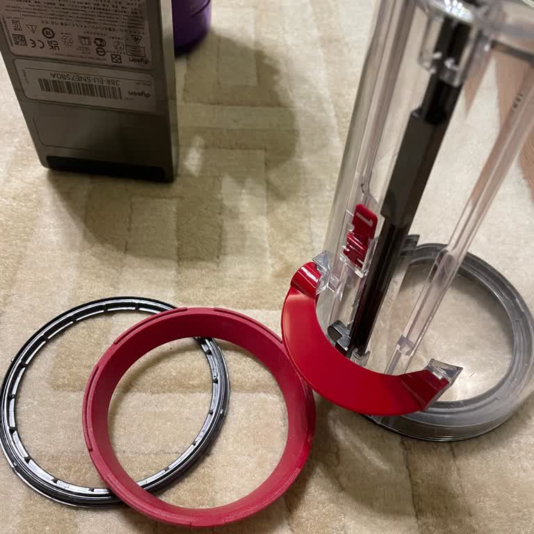 Dyson V15 Süpürgemin Lastiği Yerine Takılamıyor