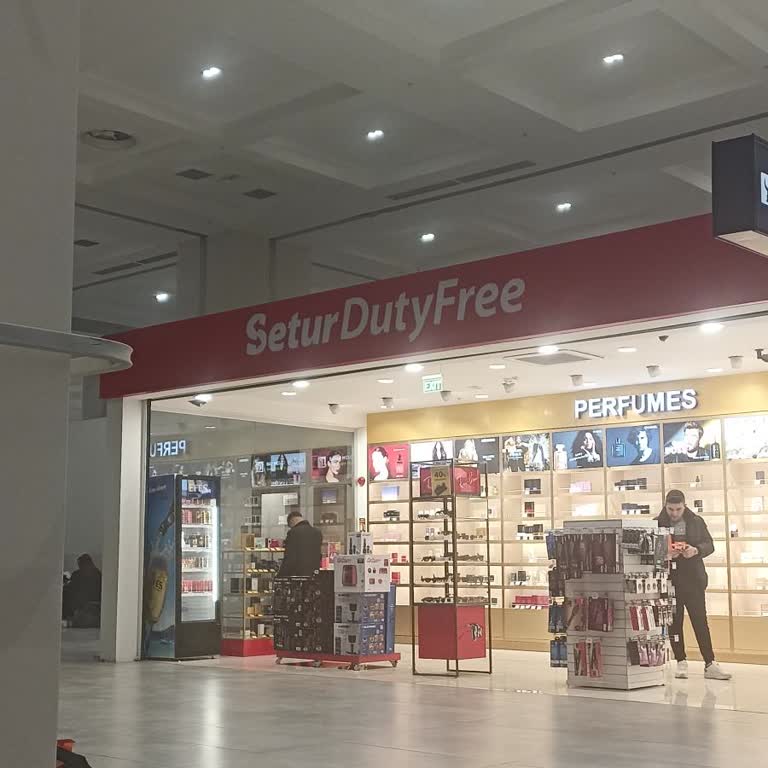 Duty Free'de Su Alırken Kimlik Talebi Şaşkınlığı