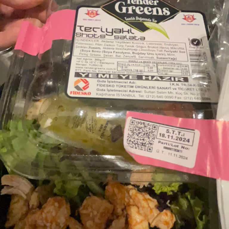 Carrefour Gurme'den Aldığım Salatada Kötü Koku Şoku