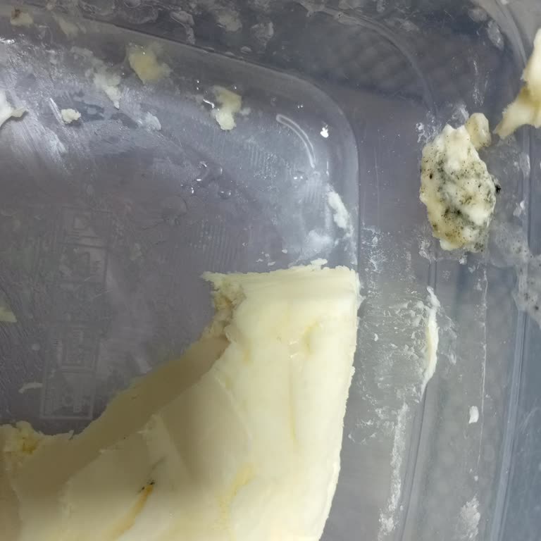 Küflenen Tereyağı Psikolojimi Bozuyor