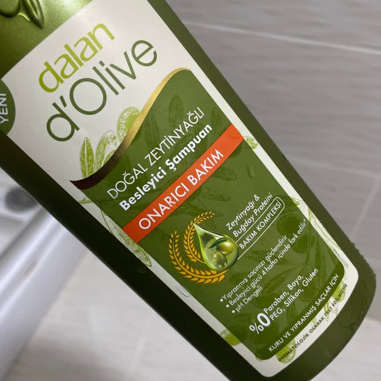 Saç Onarıcı Şampuanla Artan Saç Dökülmesi