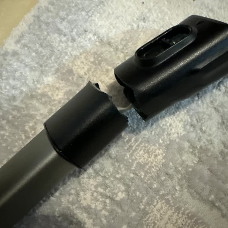 Philips Süpürgenin Teleskopik Borusu Kendiliğinden Kırıldı