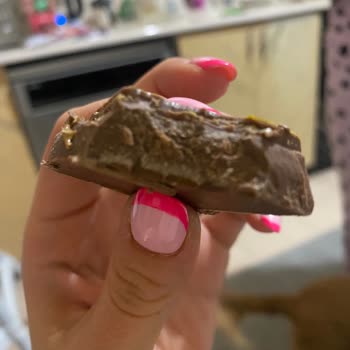 Liva Dubai Çikolatasında Antep Fıstığı Hayal Kırıklığı