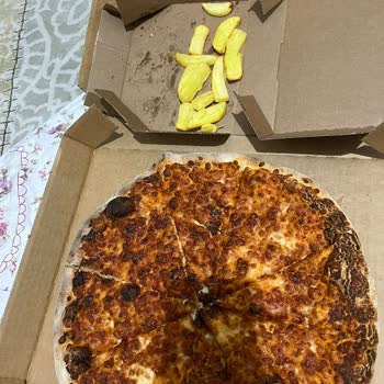 Domino's Pizza: Sert Pizza Ve Kötü Müşteri Hizmeti Deneyimi