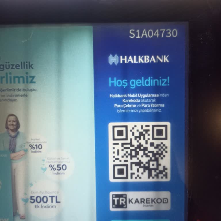 ATM'de Sıkışan Para Ve İletişim Eksikliği