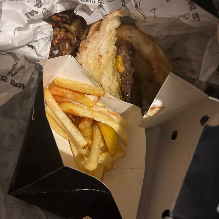 Bozuk Etli Dana Burger Krizi